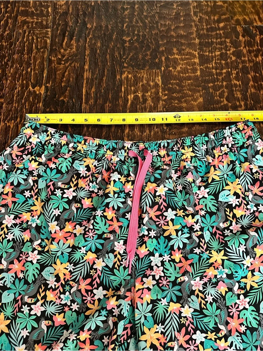 Chubbies men’s the bloomerangs Drawstring trunks - Black with Multi-Color Floral